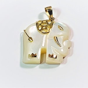 Vintage 10K Gold Elephant Pendant, Carved Mother of Pearl Nacre, Beautiful Good Luck Charm, 3.70 Gram. 1&quot; - 25mm L. .75&quot; W. Free US Shipping