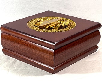 VTG San Francisco Music Box Co® Graduation Music Jewelry Box "Pomp & Circumstance", Mahogany Wood. Golden Plaque, 7X6.5". Free US Shipping"