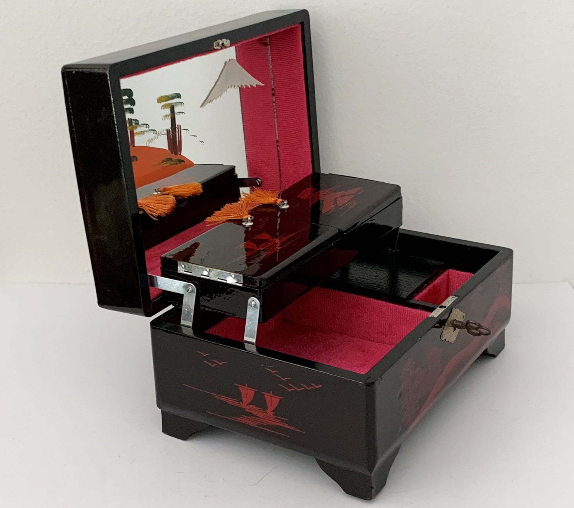 Asahi Shouten Japan Black and Red Lacquered Wood Jewelry Music Box