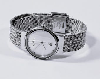 Vintage Skagen Denmark "Ancher" Steel® Mesh Women Watch. Date, WR 3ATM, 26mm Case. 14mm Lugs, Serviced, Great Condition. Free US Shipping