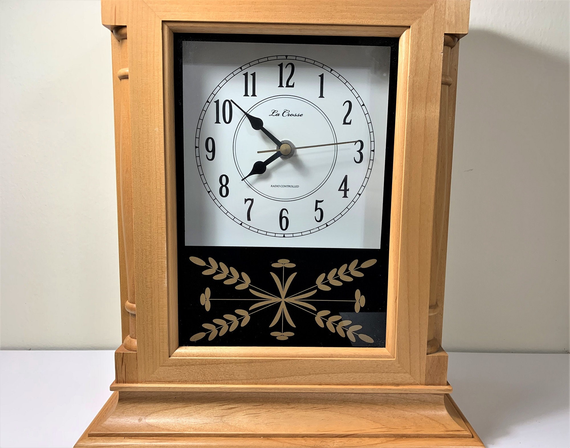 La Crosse Technology Natural Wood Radio Controlled Mantle Clock, Works