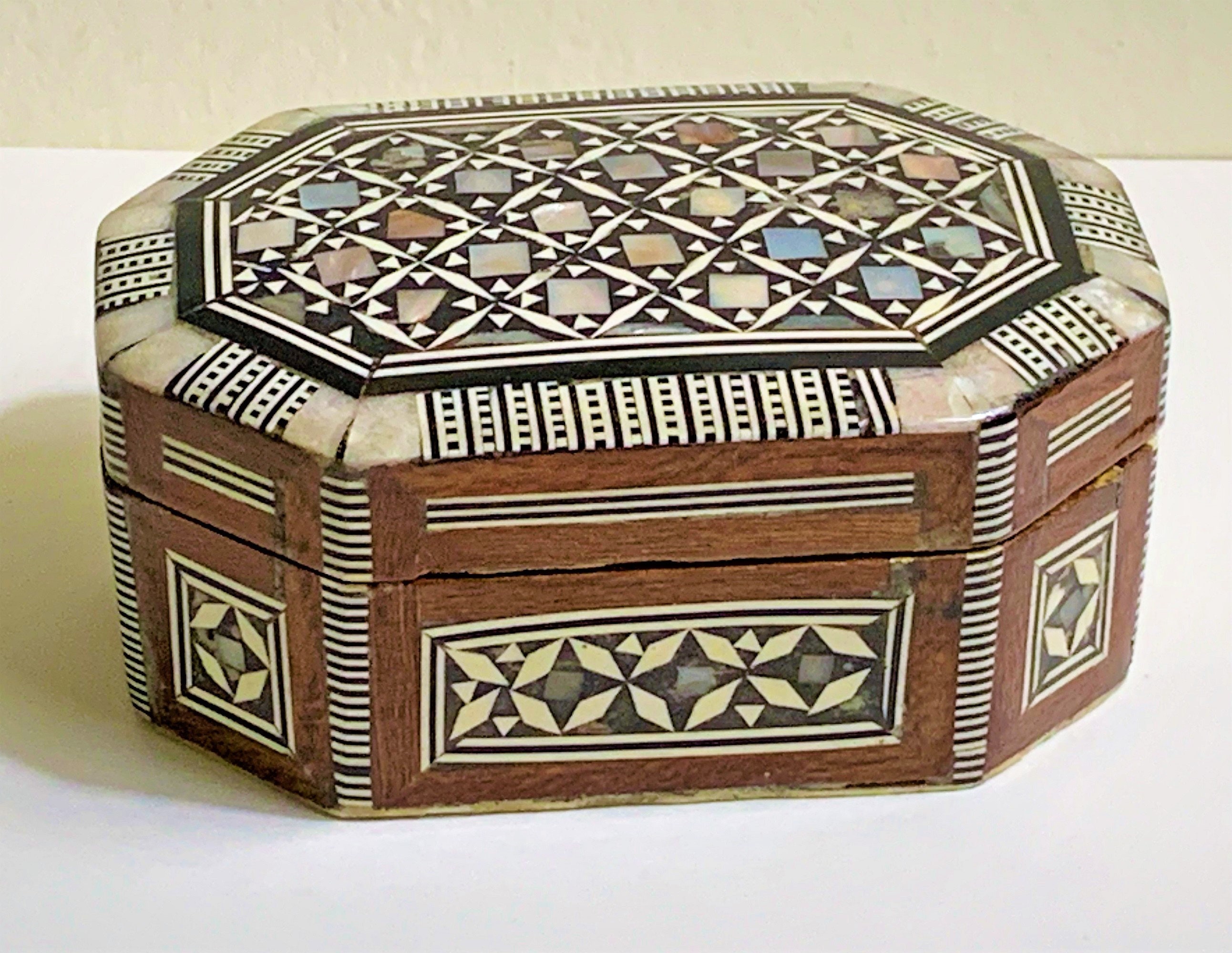 Vintage Egyptian Fine Wood Hand Made Small Jewelry Box Inlaid Design