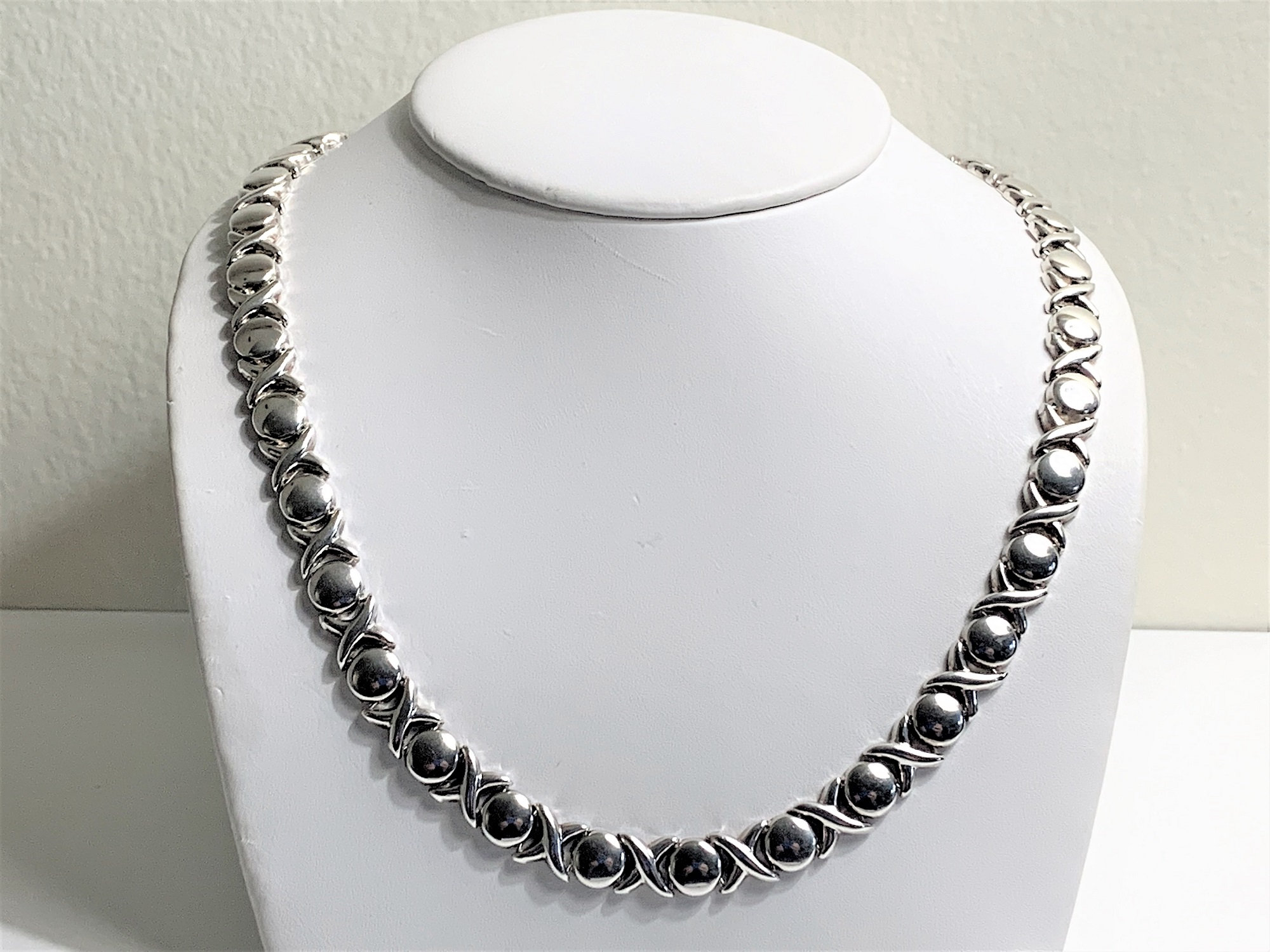 Sterling silver hugs and kisses necklace store