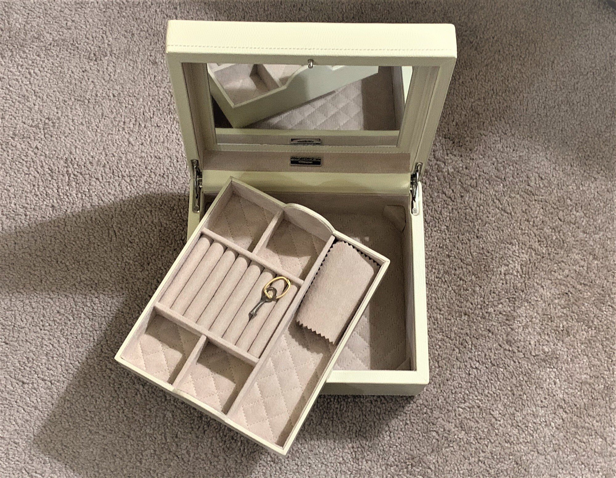 London Square Leather Designer Jewelry Box By Wolf, Special LUSTERLOC