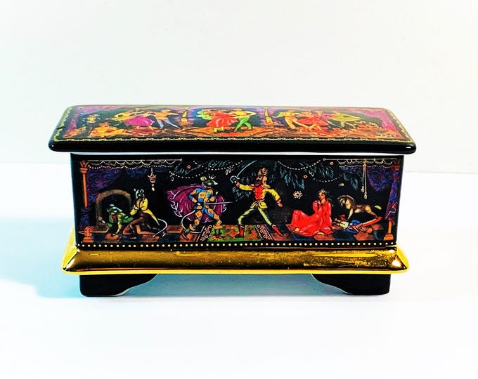 Collectible ©1991 Ardleigh Elliot Russian Nutcracker Ballet Porcelain Music Box. Tchaikovsky's "Dance of the Sugar Plum Fairy" First Edition