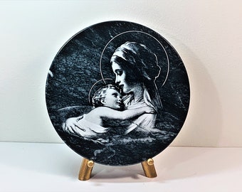 Mother & Child Laser Art on Black Marble, 8" Round Plate on Golden Wood Stand, Stunning Beautiful Art. Marked "ITALIA", Free US Shipping.