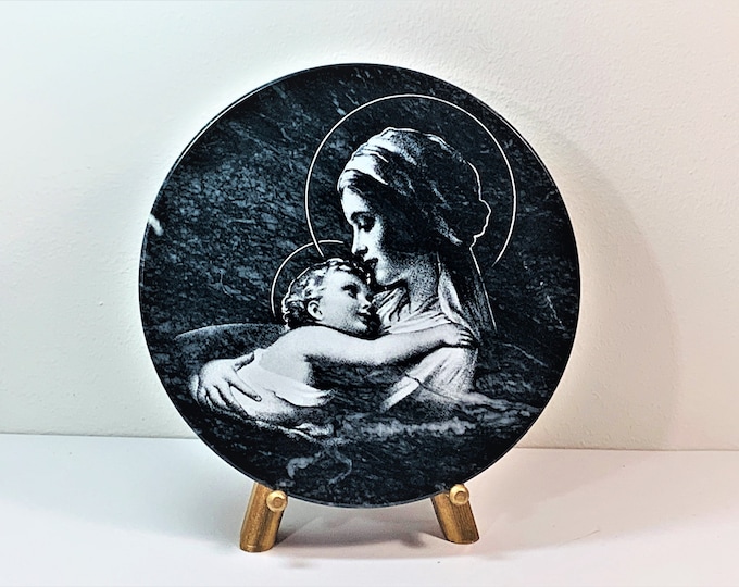 Mother & Child Laser Art on Black Marble, 8" Round Plate on Golden Wood Stand, Stunning Beautiful Art. Marked "ITALIA", Free US Shipping.