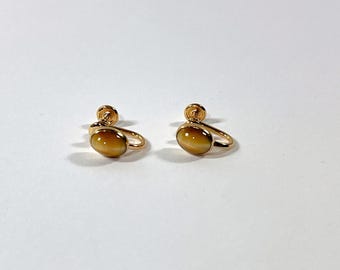 Vintage Van Dell™ 1/20 12K Gold Filled Natural Honey Cats Eye Earrings, Screw Backs (Non Pierced), 8X6 mm Gems, 1950's. Free US Shipping.