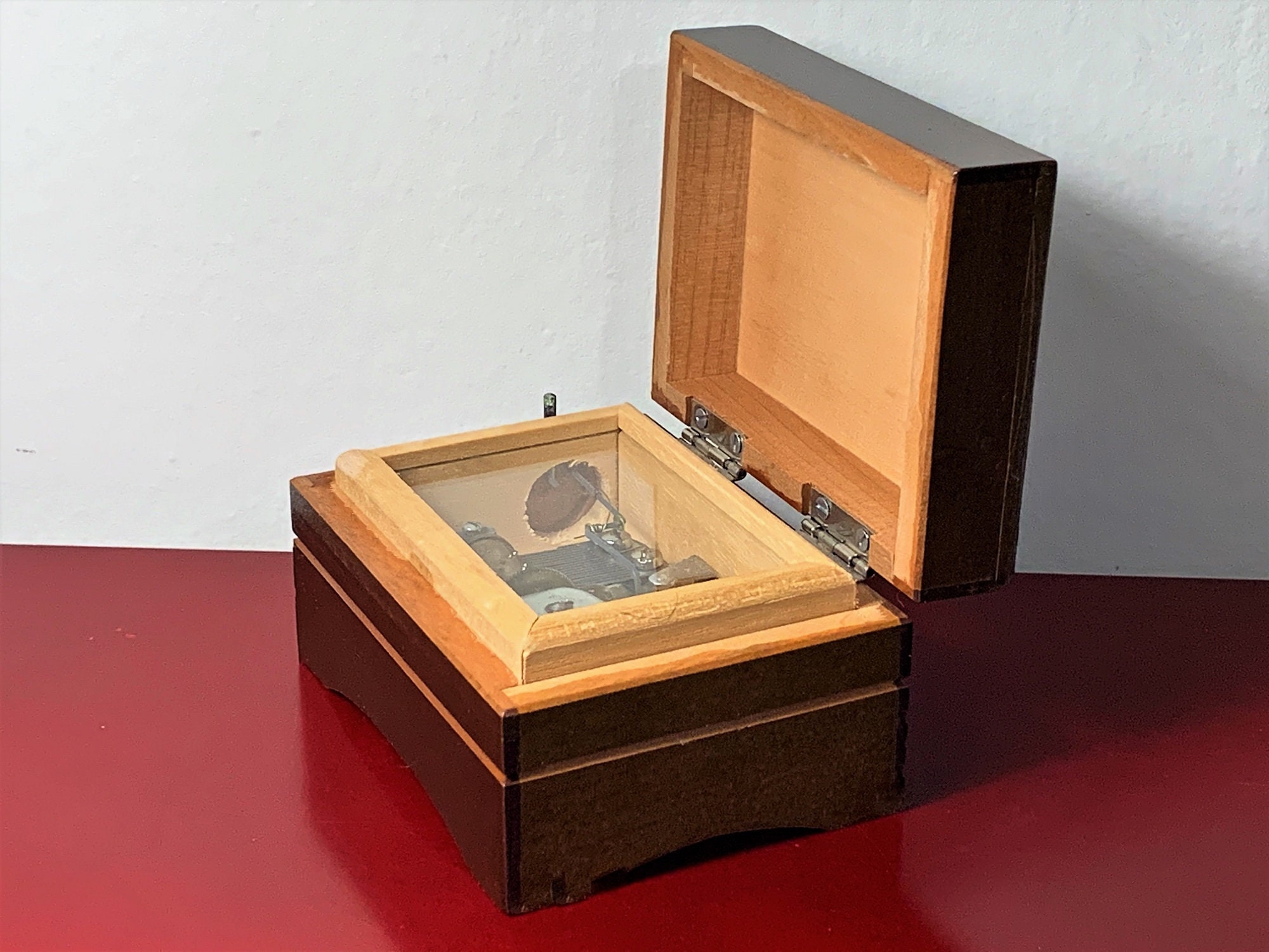 Vintage Hummel Toyo Japan Music Box, Varnished and Natural Wood, Plays