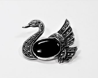 Vintage Sterling Silver, Marcasite & Black Onyx Swan Brooch, 1980's. 1.5" W. 1.25" L. Cabochon Onyx 18 X 13mm, 9.10 Grams, Free US Shipping.
