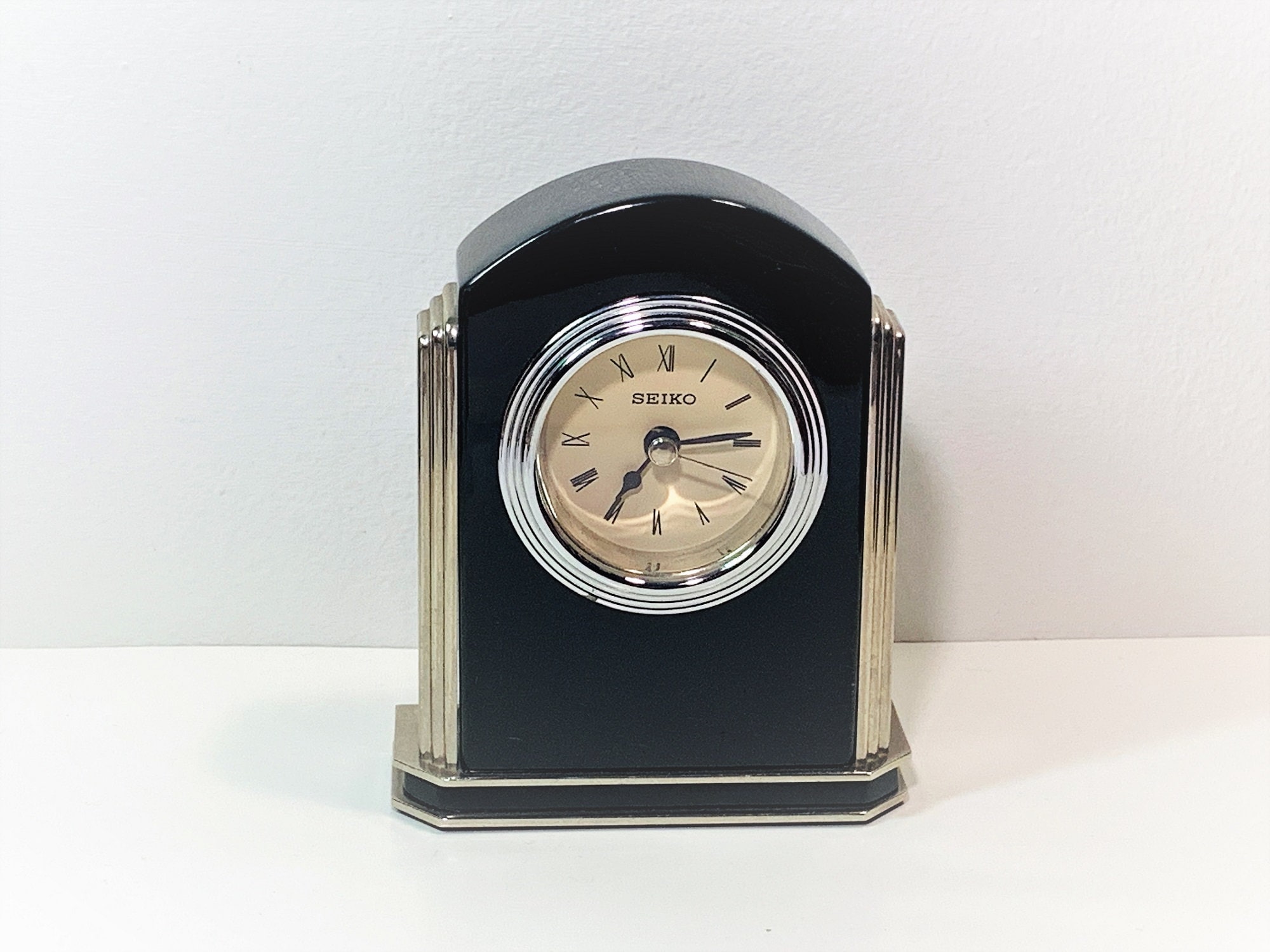 Vintage Seiko Quartz Mantel Clock, Black Gloss & Chrome. Works