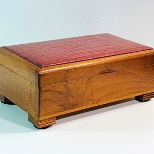 Antique Reuge™ Sainte-Croix Switzerland 22 Key Note Music Box, &quot;Classic Waltz&quot;, Swiss Oak W/ Leather Top, 9.5&quot; W. 5.5&quot; L. Free US Shipping
