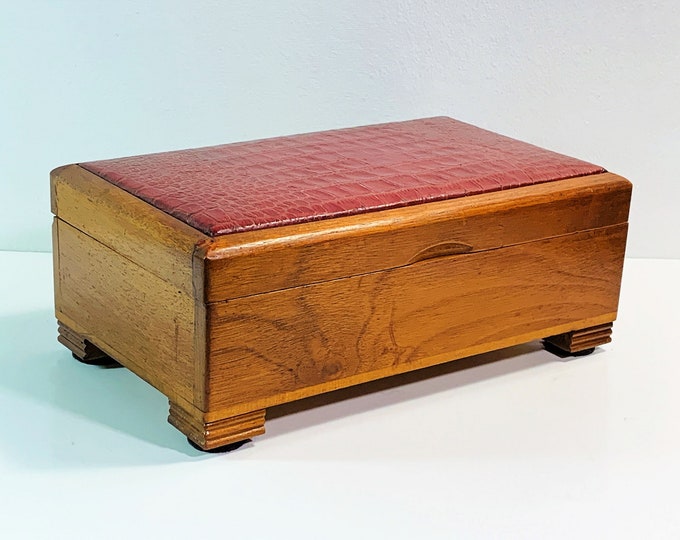 Antique Reuge™ Sainte-Croix Switzerland 22 Key Note Music Box, "Classic Waltz", Swiss Oak W/ Leather Top, 9.5" W. 5.5" L. Free US Shipping