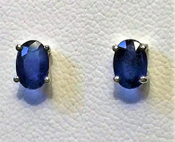 14kt White Gold 6//4mm Oval Blue Sapphire Stud Earrings AA