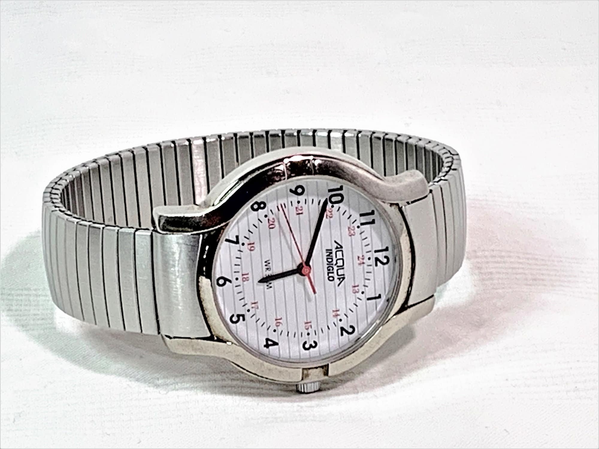Acqua hotsell indiglo watch
