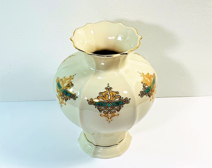 Vintage Original ©Lenox USA Catalan Collection, 22K Gold Rims & scrolls Filled W/ Marble Green, Fluted. 7.6" T. 6" D. 3" B. Free US Shipping