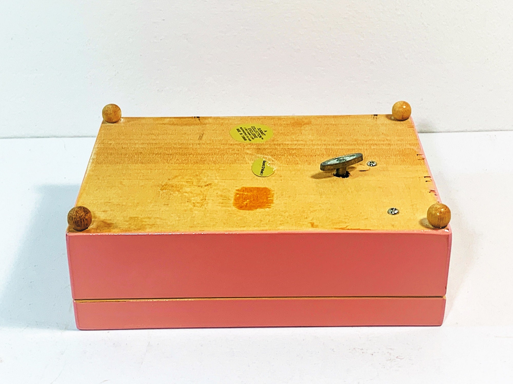 Vintage Sankyo Music Box. Tune: Sound Of Music. Varnished Vintage Sankyo Music Box. Tune: Sound Of Music. Varnished