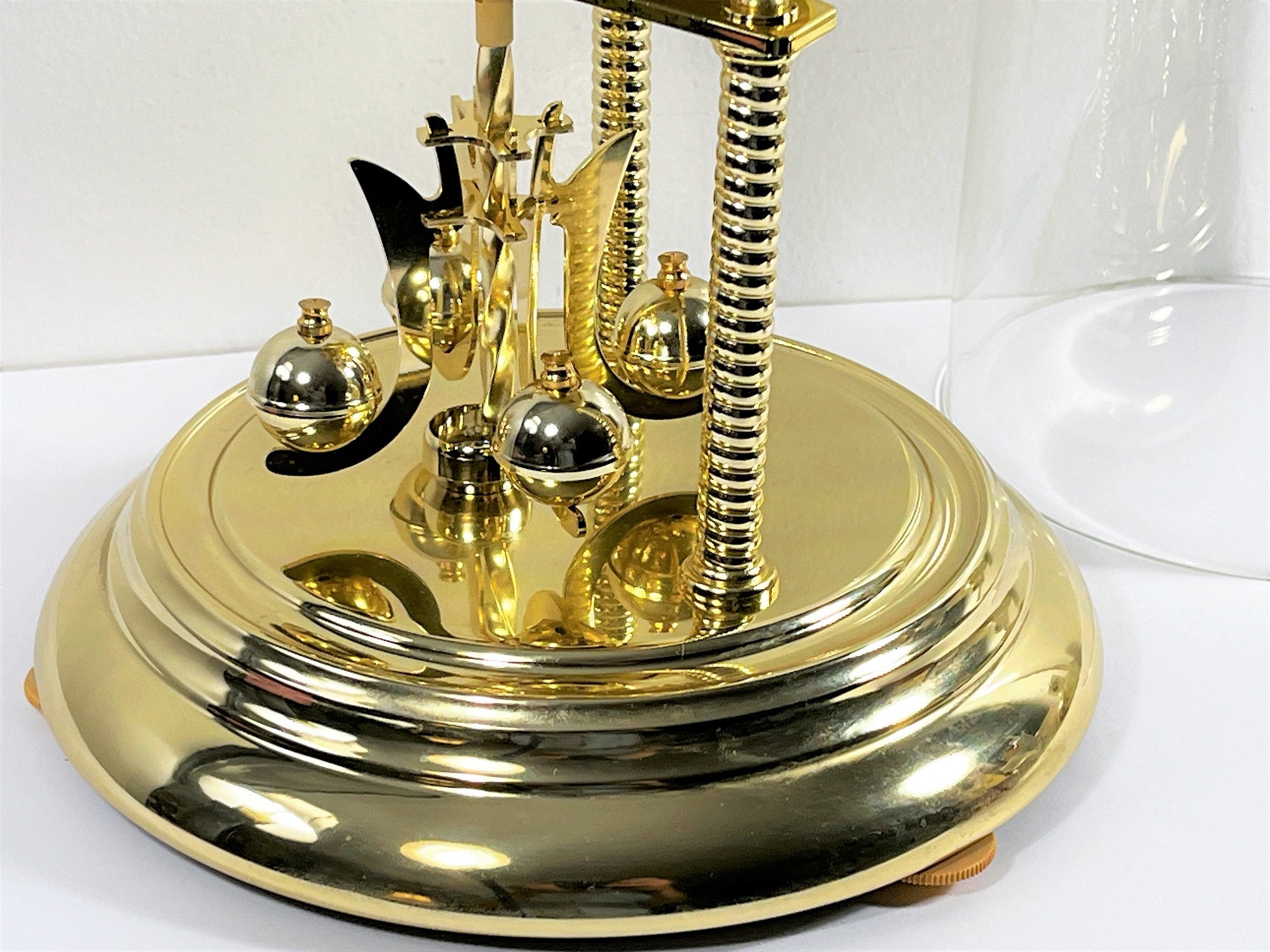 Vintage Elgin Japan Large Anniversary Clock, Glass Dome, Brass & Brass Finish, Sphere Pendulum, 11.5 T- 8 W B, Serviced, Free US Shipping Vintage Elgin Japan Large Anniversary Clock, Glass Dome, Brass & Brass Finish, Sphere Pendulum, 11.5 T- 8 W B, Serviced, Free US Shipping
