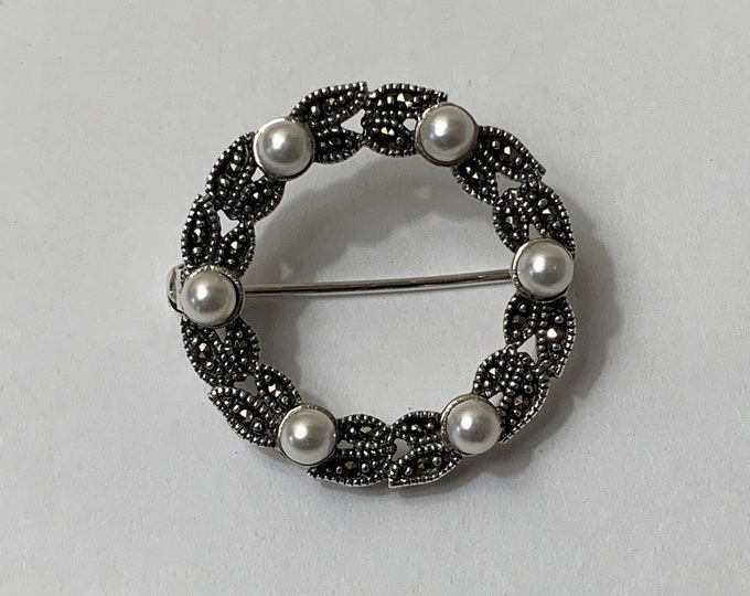 Vintage Sterling Silver Laurel Leaf Wreath Brooch, Marcasite and Shell Pearl Beads, 1 1/8" - 29 mm. Mint Condition.