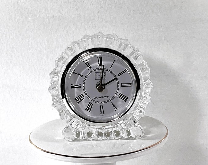 Fifth Avenue Crystal Mantel Clock, Small Size 3" Round, Fine Hand Cut 24% Lead Crystal, N Battery Included, Mint Condition, Free US Shipping