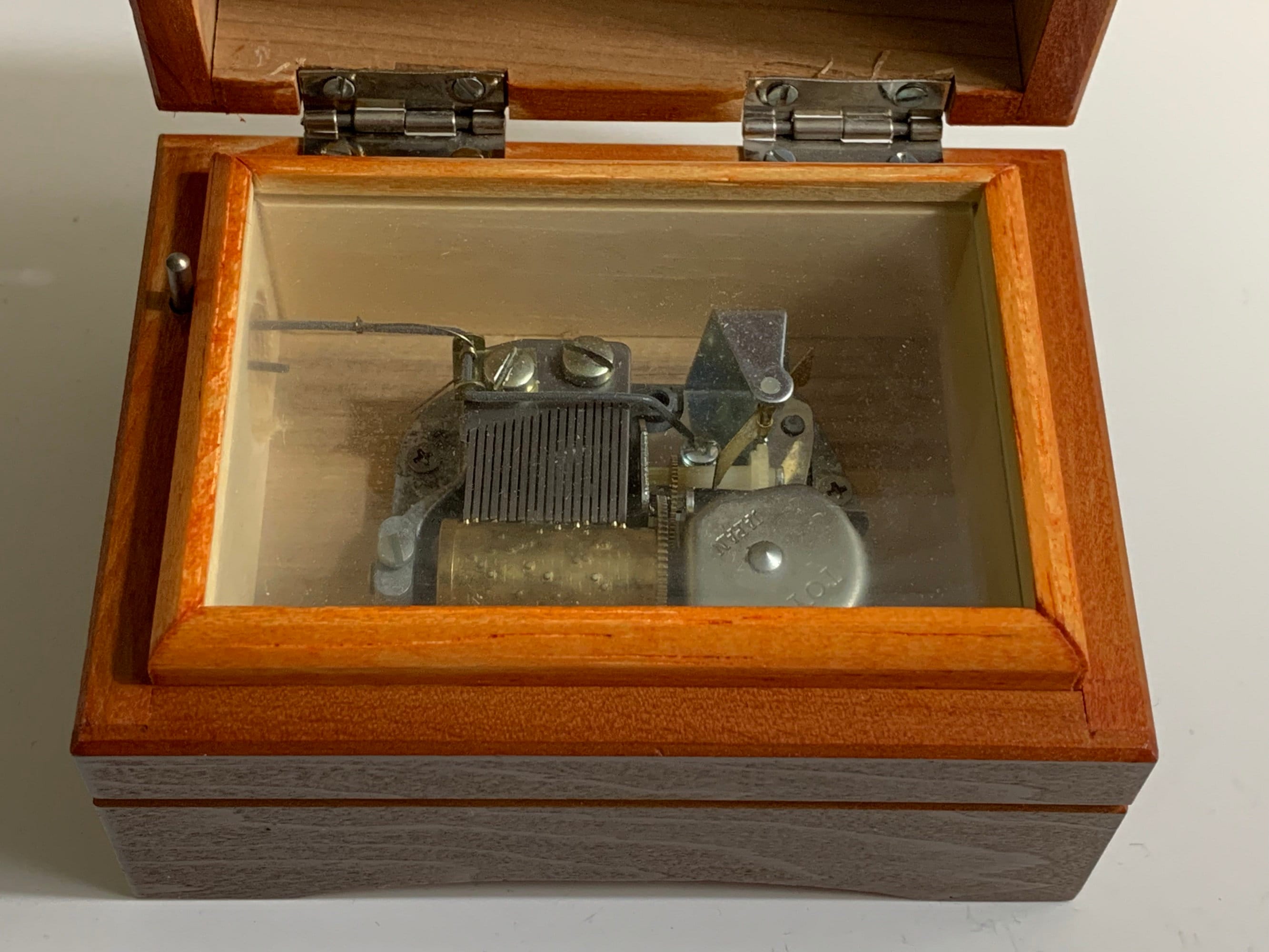 Hummel Original Rain Children with Umbrella, Toyo Japan Music Box