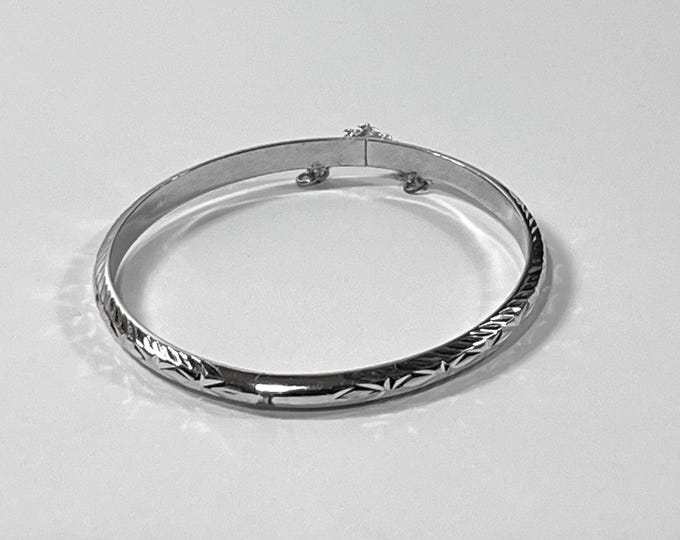 Vintage Sterling Silver Hinged Bangle, Diamond Cut Patterns, 5mm wide, Flushed Clasp W/Safety Chain, 6 Grams, Refinished. Free US Shipping.