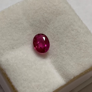 Natural Fine Ruby, Deep Red - Pinkish Hue, Grade VS - AA, Oval Cut Loose Gemstone 7.25 X  5.25 x 3 mm, 1.12 carats.