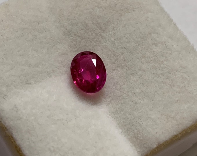 Natural Fine Ruby, Deep Red - Pinkish Hue, Grade VS - AA, Oval Cut Loose Gemstone 7.25 X  5.25 x 3 mm, 1.12 carats.