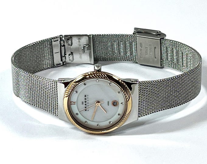 Skagen Denmark Classic Mesh Band, Ornate Gold Tone Dial Frame, 28mm Case, Date, WR 3ATM. 16mm Lug, Good As Mint, Serviced, Free US Shipping