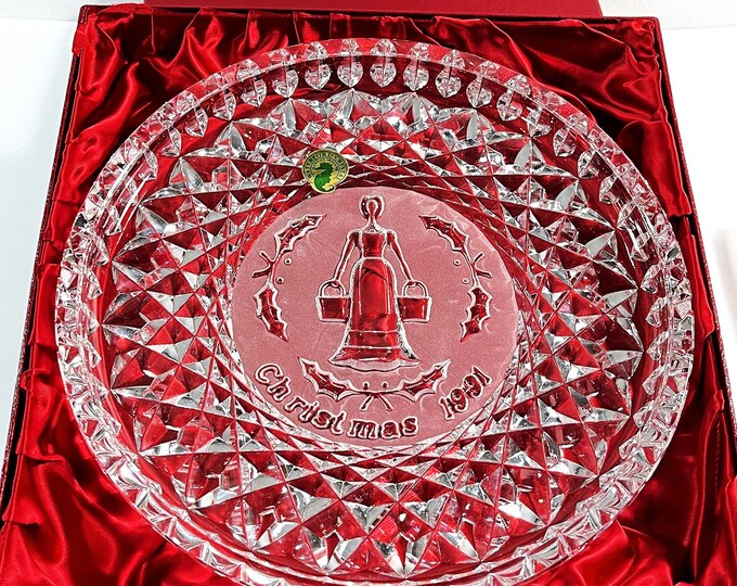 Waterford® Crystal "Twelve Days of Christmas" 1991 Plate, Mint in Box, " the Eight Maids-A-Milking", 8" Diameter, Free US Shipping. Ireland