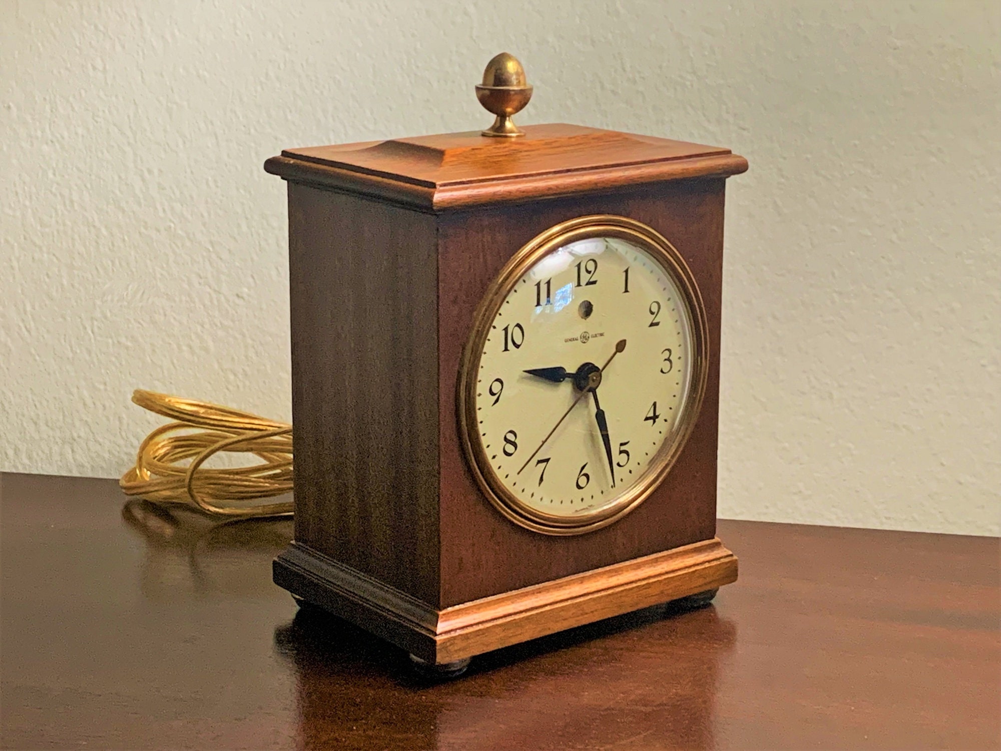 Vintage General Electric Classic Wood and Brass Mantle Clock, Amazing