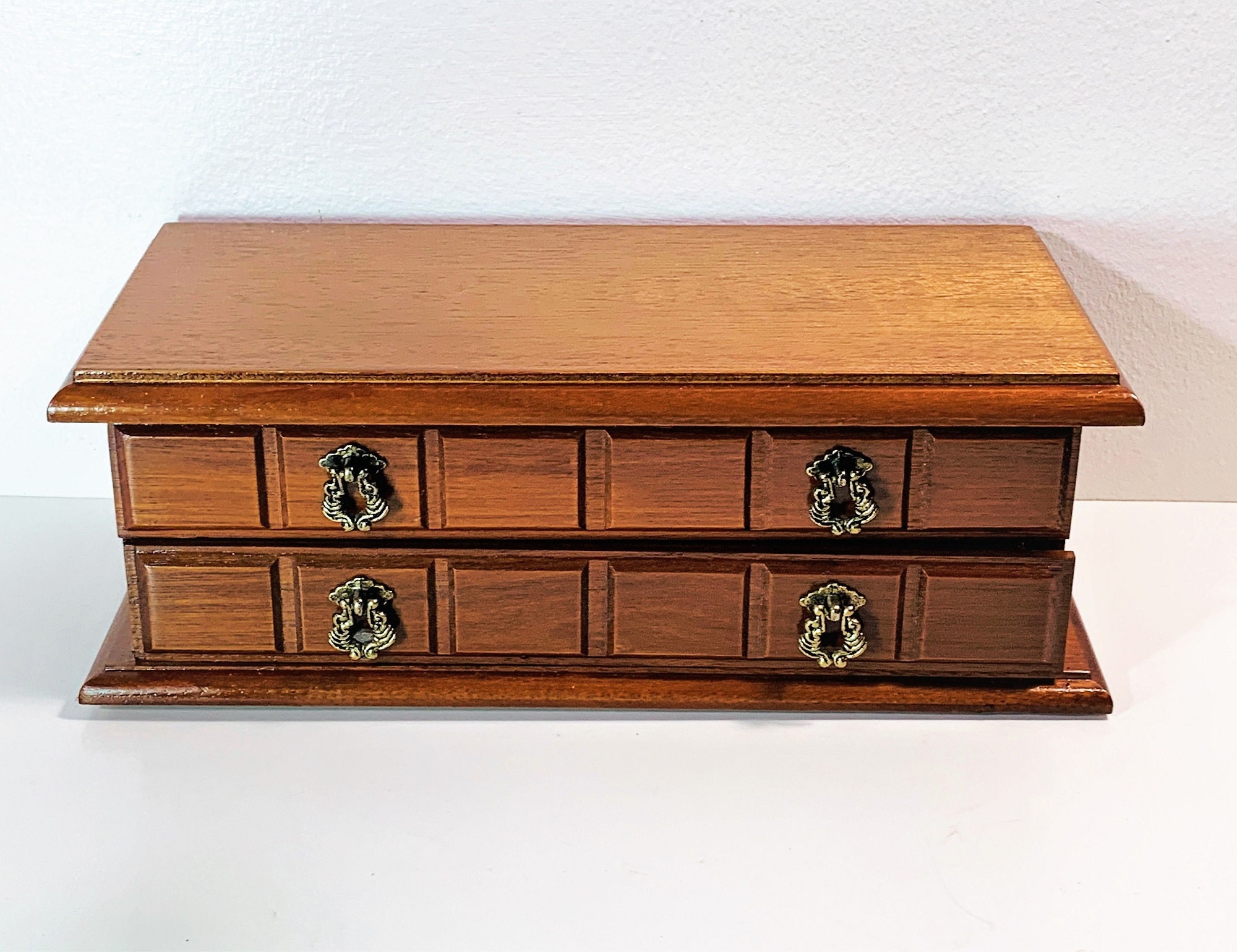 Powell® Red Oak Wood Jewelry Box, Hinged Top W/ Mirror, 18 Padded