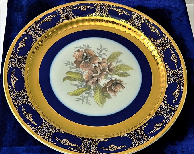 Vintage Collectible Czechoslovakian Carlsbad "Porcelaine Fine De Boheme" Cobalt Blue & Gold Plate, Mint in Original Box. Free US Shipping