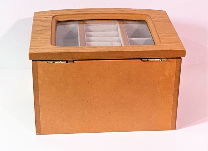 Rings Section Refinished /& Cleaned Hinged lid Glass Window Beautiful Carved Wood 2 Levels Padded Divided Drawer Solid Oak Jewelry Box