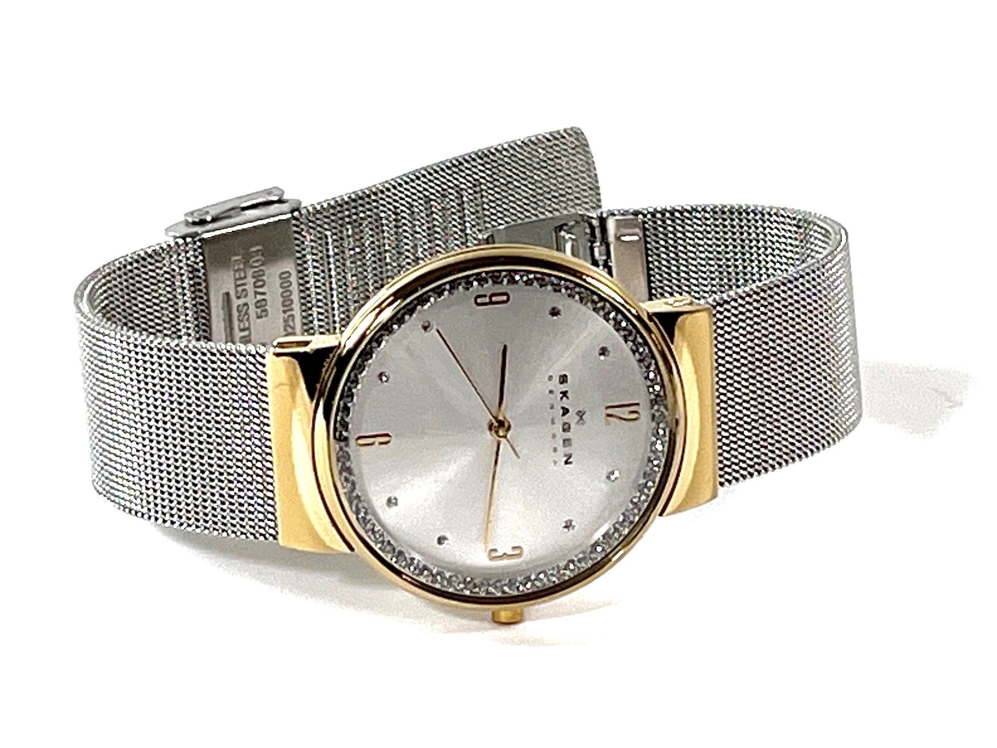 Skagen Ancher SKW2128 Women Mesh Band Watch. Crystals Bezel WR 3ATM 34mm Gold Tone Case 18mm Lugs All Stainless Steel. Free US Shipping