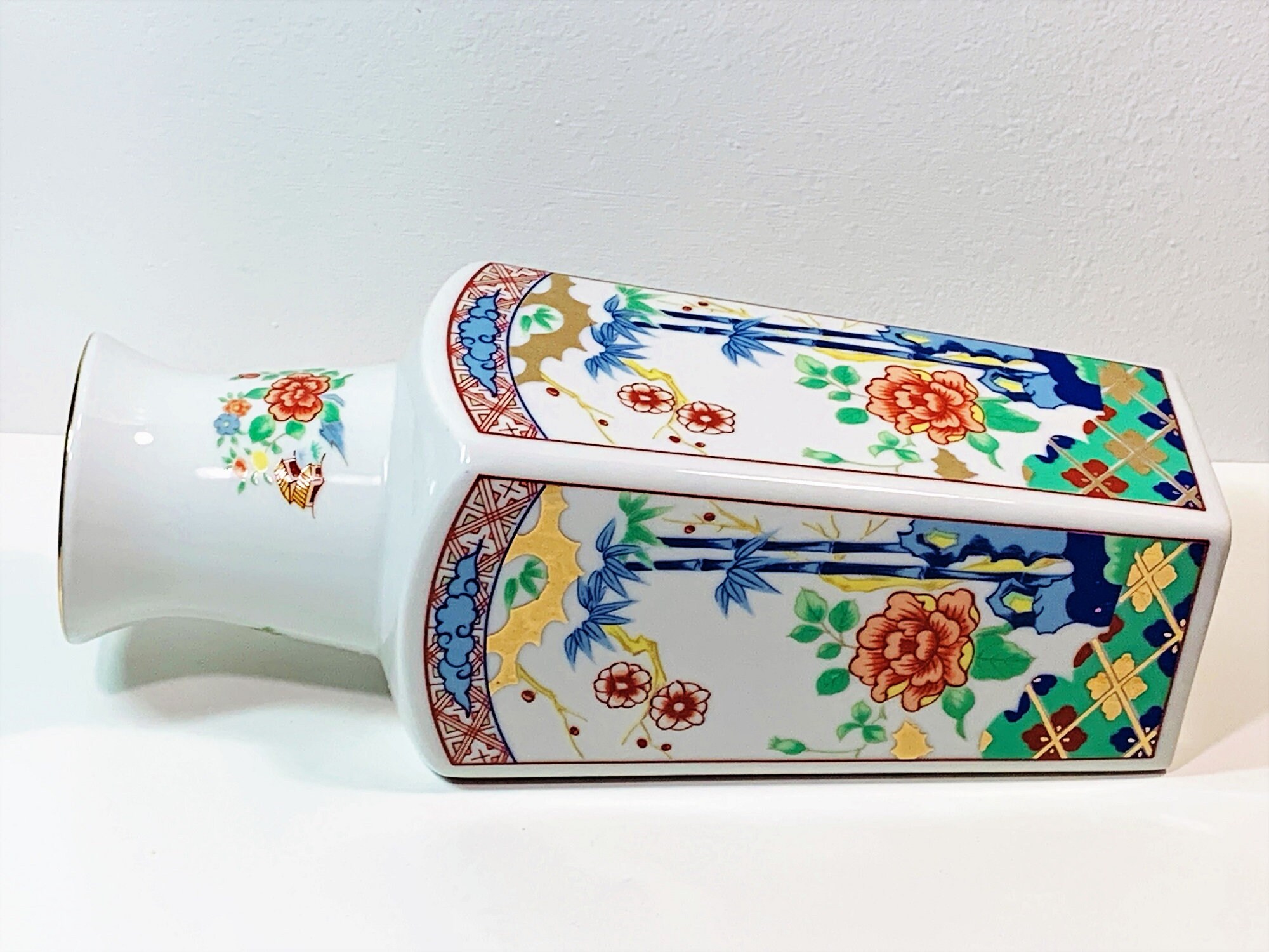 Vintage Miyako Imari Ware Porcelain Vase, Handcrafted in Japan, Gold