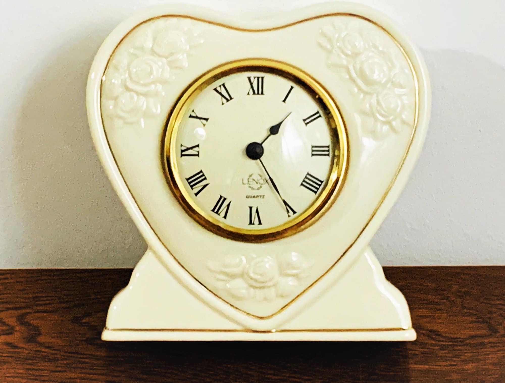 Lenox Original Rosebud Heart Shaped Clock, Precision Quartz N Battery