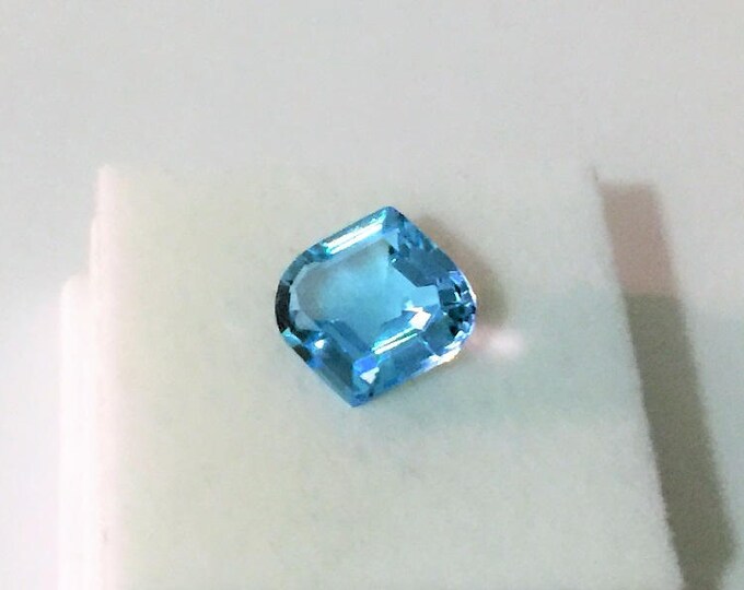 Natural Fine Sky Blue Topaz, Unique Custom Cut 12X12 mm, 5.08 carats, Exotic Gem, Very Brilliant Stone. Free US shipping.