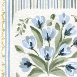 Puede incluir: Pintura a la acuarela de un ramo de flores azul claro con centros azul oscuro y hojas verdes. El arreglo floral est&aacute; sobre un fondo blanco con bordes a rayas azules y verdes y un borde decorativo dorado.
