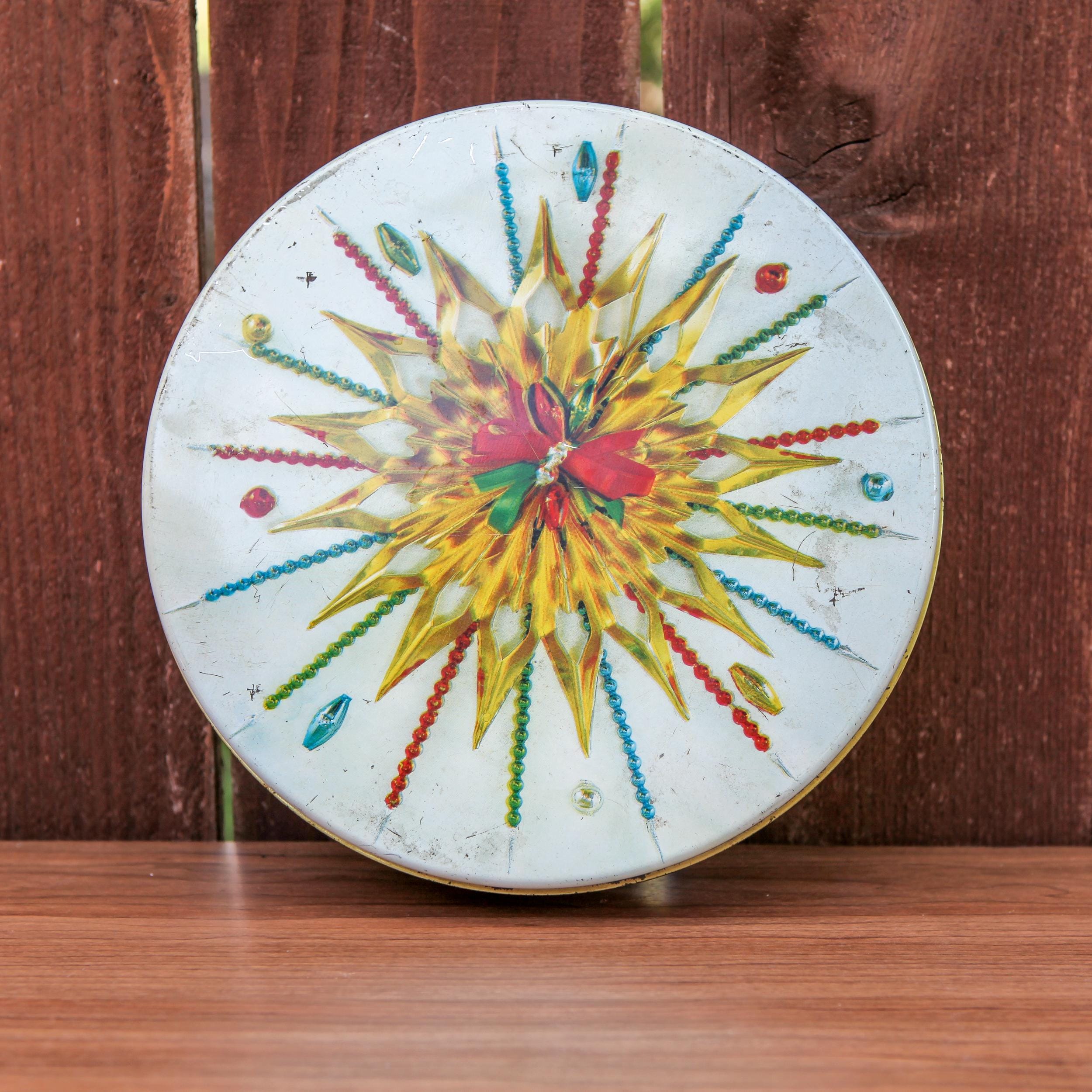 Mid-century 10-inch Round Christmas Fruitcake Tin by Merico, Inc ...