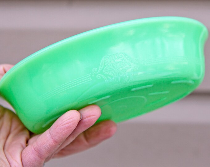 Vintage Oval Shaped Jadeite Casserole Dish by Mckee / 7 Rare Collectible Bakeware / Jadegreen