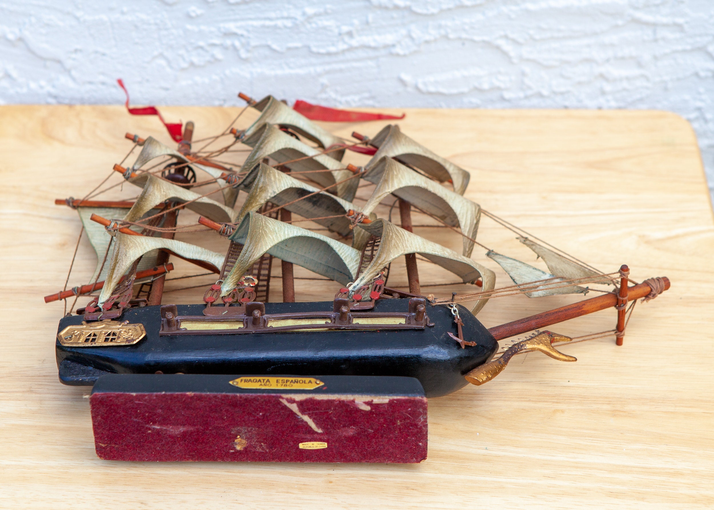 Model Ship ~ Fragata Española, Año 1780 / Spanish War Ship Replica
