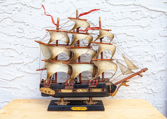 Model Ship ~ Fragata Española, Año 1780 / Spanish War Ship Replica