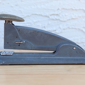 Swingline Speed Stapler 4 / Art Deco Style Midcentury Industrial Office Accessory