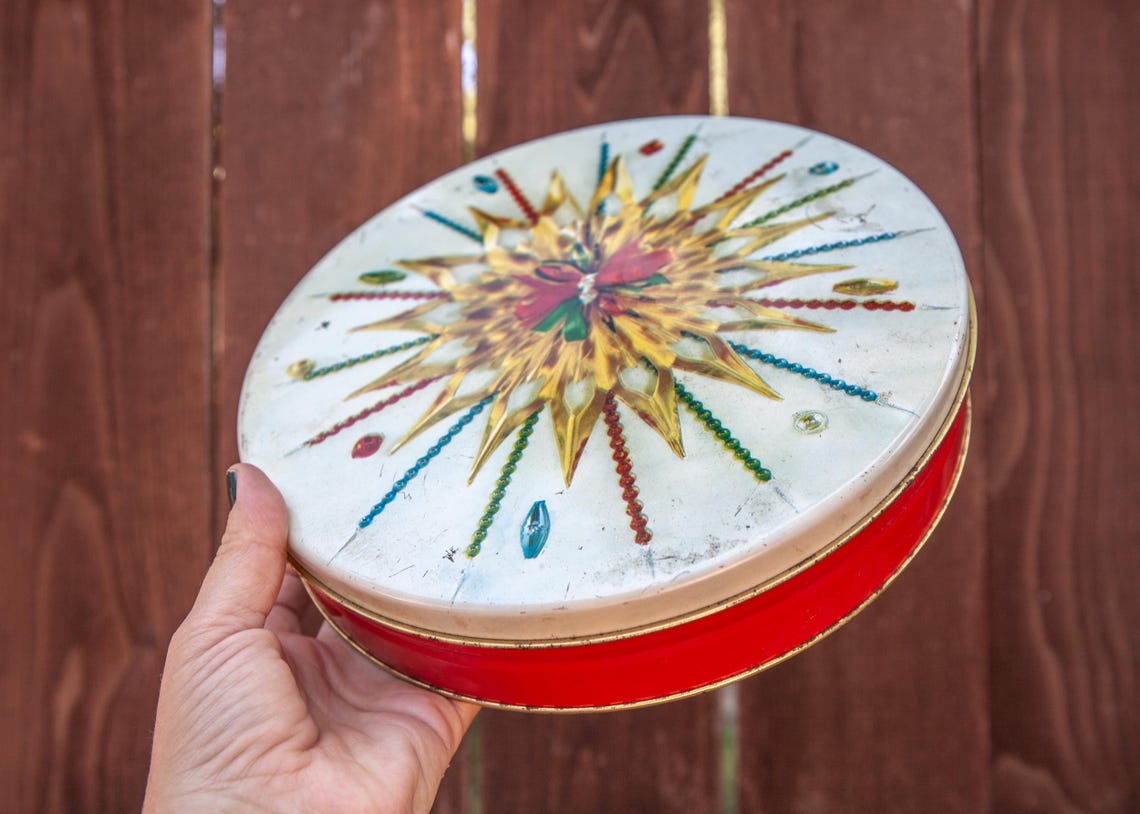 Mid-century 10-inch Round Christmas Fruitcake Tin by Merico, Inc ...