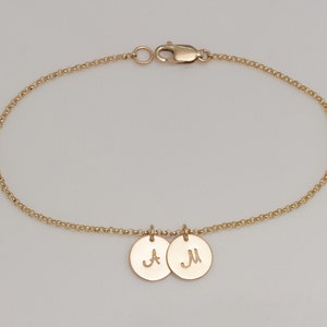 Personalize Initial Disc Bracelet, Dainty Child Initial Bracelet, Gift for Wife, Mom and GrandMa (9.5mm Discs)