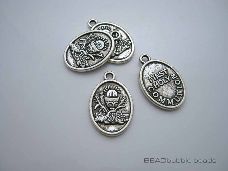 Solid 925 Sterling Silver First Holy Communion Medal - Antiqued Religious Charm Pendant 16x12mm