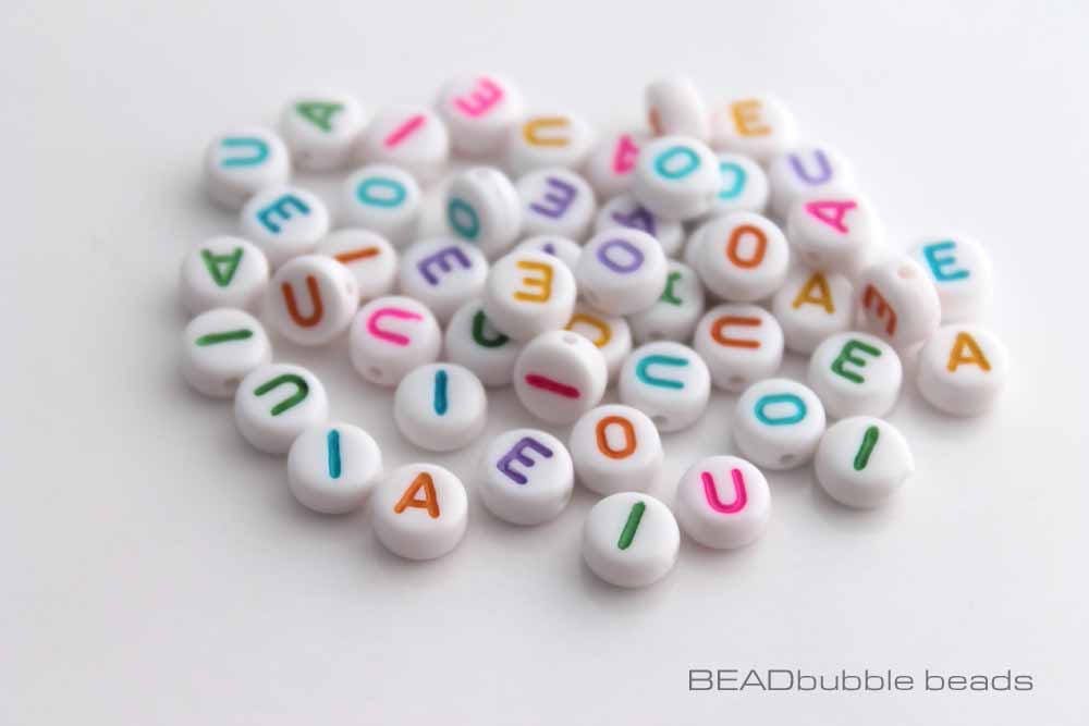 Pack of 100 Acrylic 7mm White Flat Round Letter Beads 26 Letters to Choose  From 