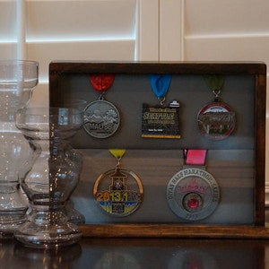 TOTITION Soporte de exhibición de medallas, vitrina de medallas, marco de  exhibición de madera para premios de medallas, los mejores regalos para