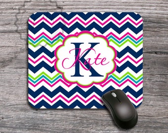 Tapis de souris personnalisé mignon - Bleu marine, Тurquoise, Chevron vert Magenta et Lime, tapis de souris monogramme, accessoire de bureau - 102